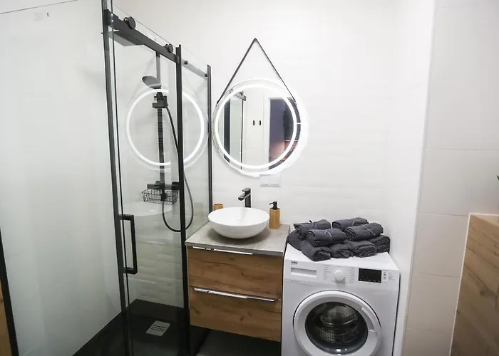 Bookowska 18 Apartment, Parking Free, Check In 24h شقة *